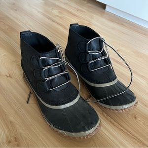 Sorel Out ’N About Women’s size 7 Waterproof Winter Ankle Boots black